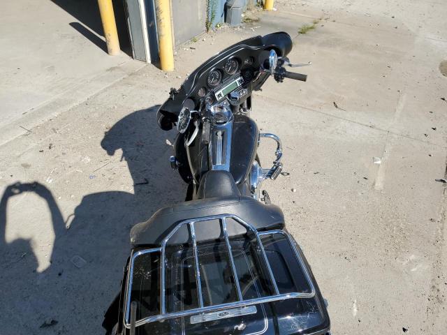 2010 HARLEY-DAVIDSON FLHTCU - 1HD1FC415AB643858