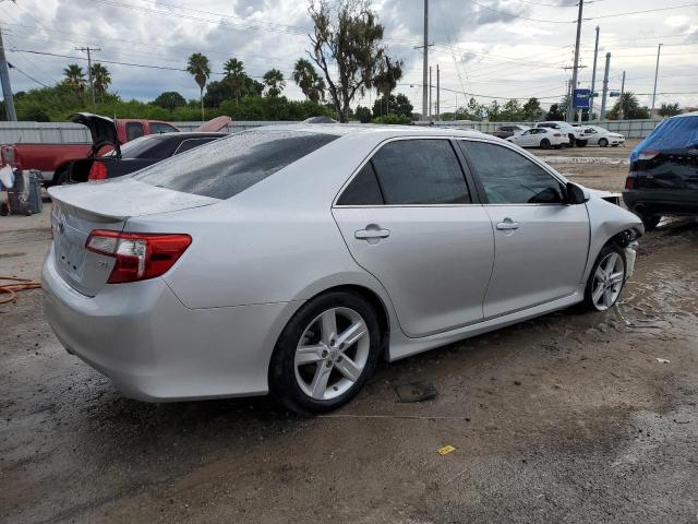 VIN 4T1BF1FK6EU432352 2014 Toyota Camry, L no.3