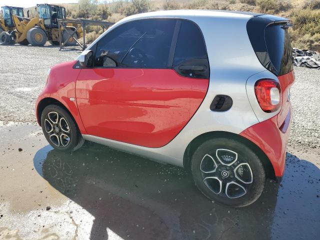 VIN WMEFJ9BA4JK307499 2018 SMART FORTWO no.2