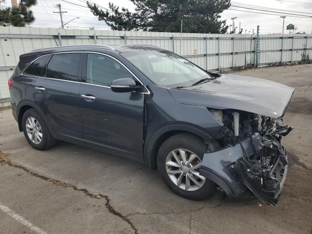 VIN 5XYPG4A56JG367492 2018 KIA Sorento, LX no.4