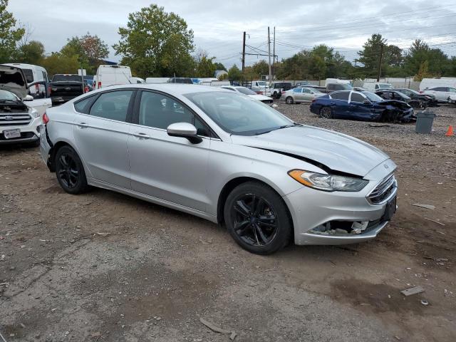 VIN 3FA6P0HD5JR255134 2018 Ford Fusion, SE no.4