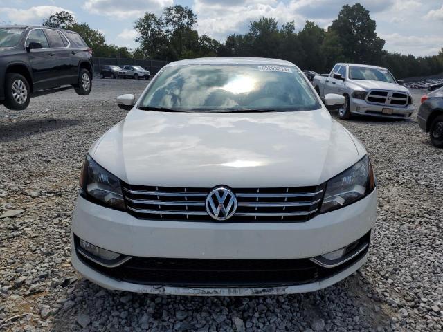 2015 VOLKSWAGEN PASSAT SEL - 1VWCV7A30FC104489