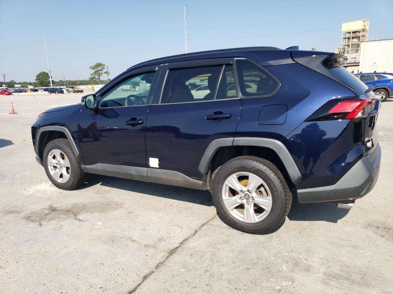 TOYOTA RAV4 XLE 2019 blue  gas 2T3P1RFV5KW038146 photo #3