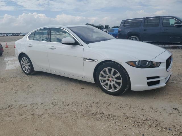 VIN SAJAR4FX4KCP50767 2019 Jaguar XE no.4