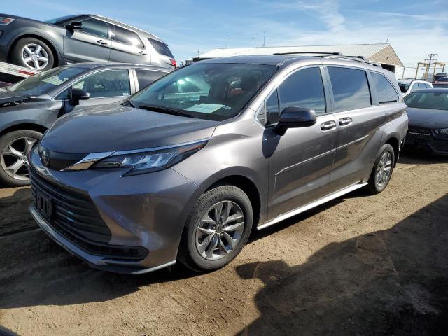 VIN 5TDKSKFC1NS044125 2022 Toyota Sienna, LE no.1