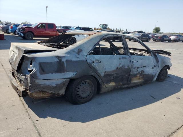 TOYOTA CAMRY LE 2003 burn  gas 4T1BE32KX3U130256 photo #4