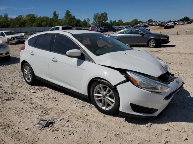 VIN 1FADP3K29JL216674 2018 Ford Focus, SE no.4