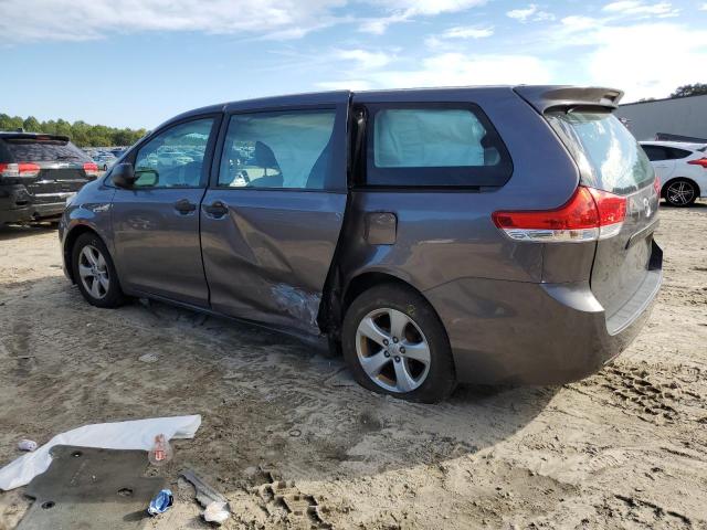 VIN 5TDZK3DC0ES427769 2014 Toyota Sienna no.2