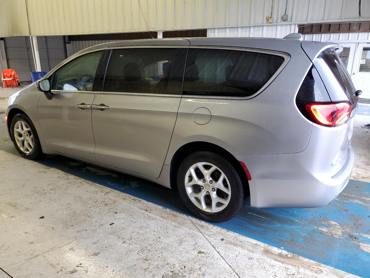 Lot #2960216114 2017 CHRYSLER PACIFICA T