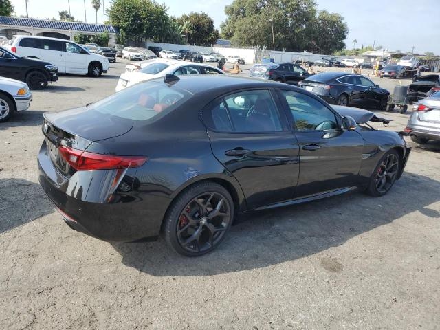 VIN ZARFAMAN3K7622536 2019 Alfa Romeo Giulia no.3