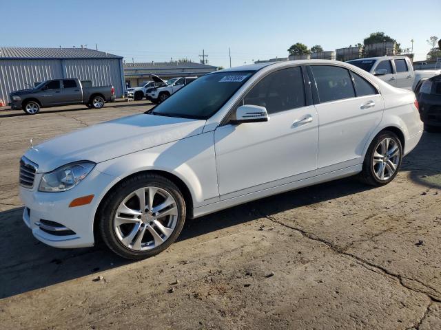 VIN WDDGF4HB3DG102857 2013 Mercedes-Benz C-Class, 250 no.1