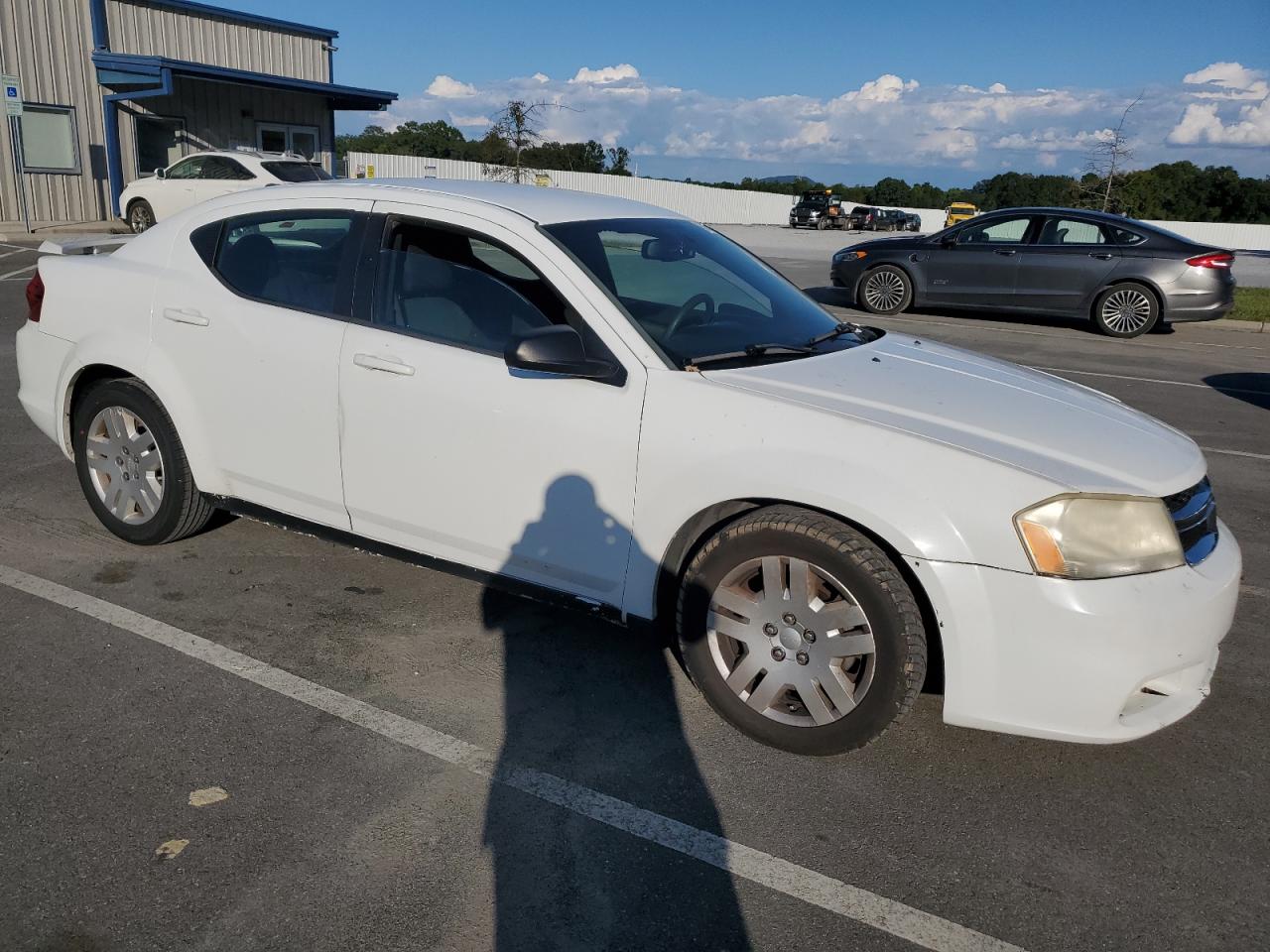 Lot #2883160278 2014 DODGE AVENGER SE