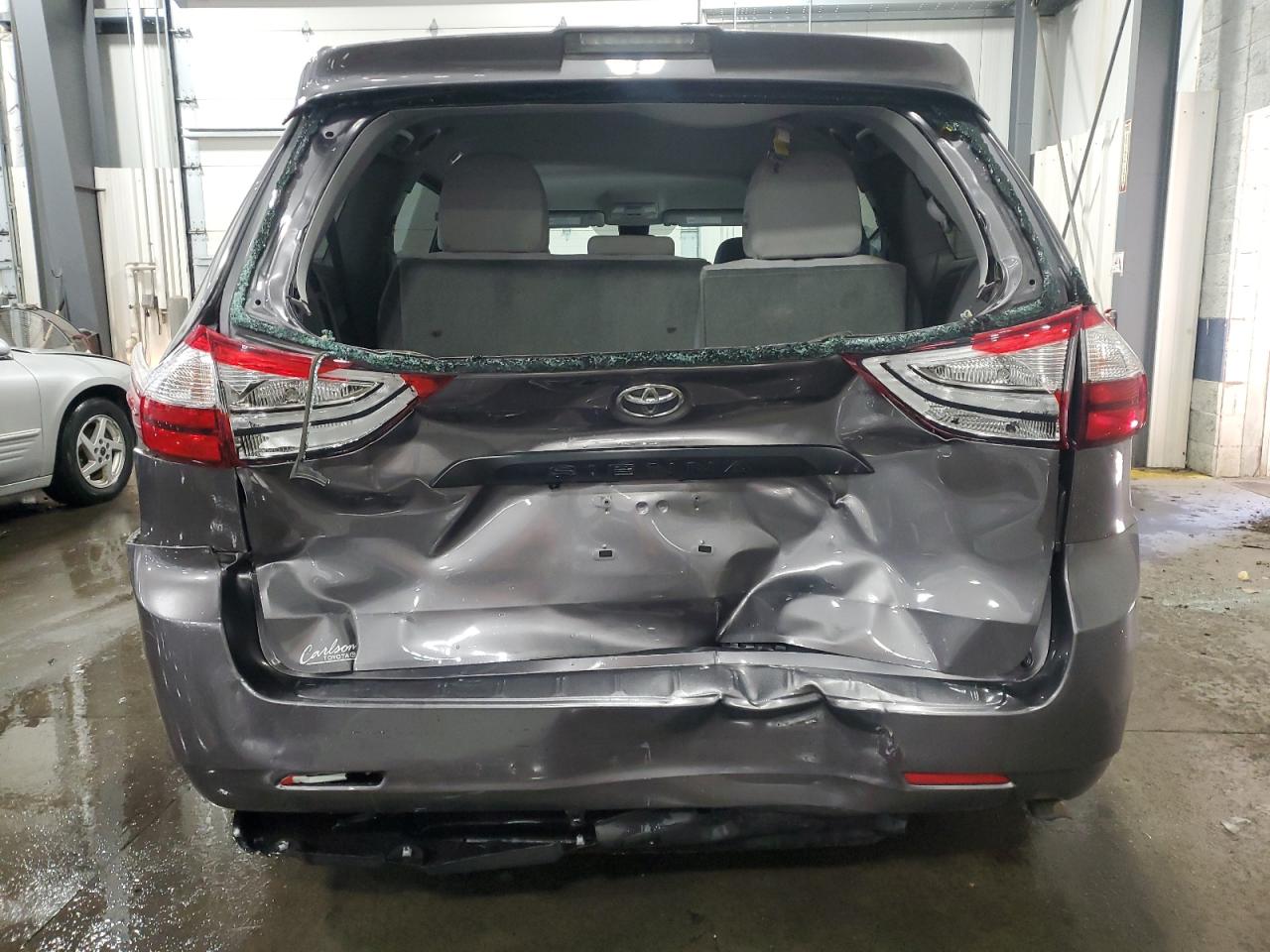 Lot #2972368516 2018 TOYOTA SIENNA L