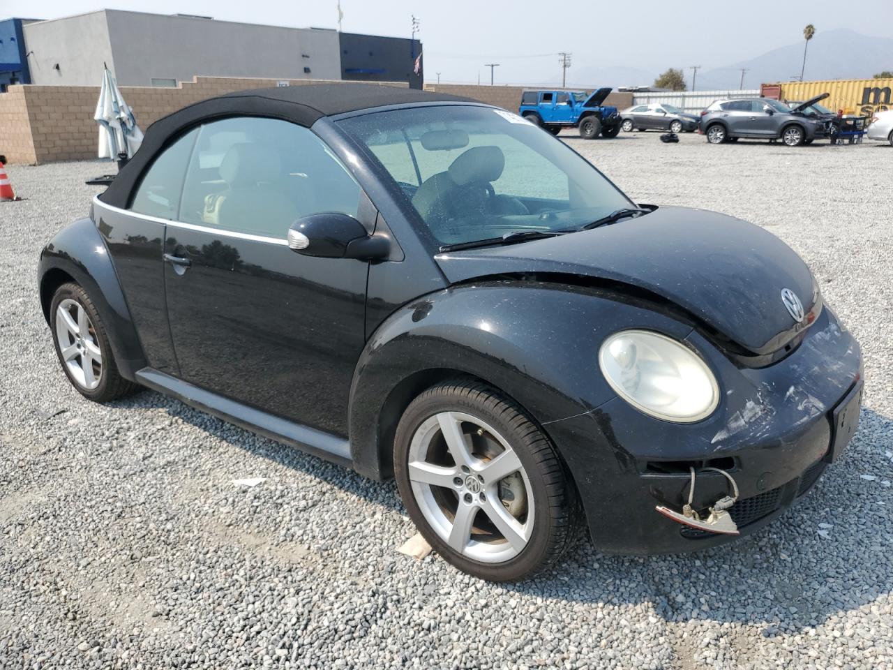 Lot #2877069149 2009 VOLKSWAGEN NEW BEETLE