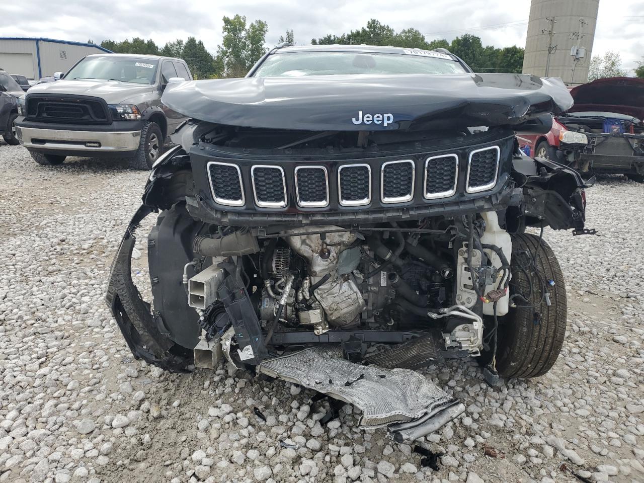 Lot #3050459246 2017 JEEP COMPASS LA