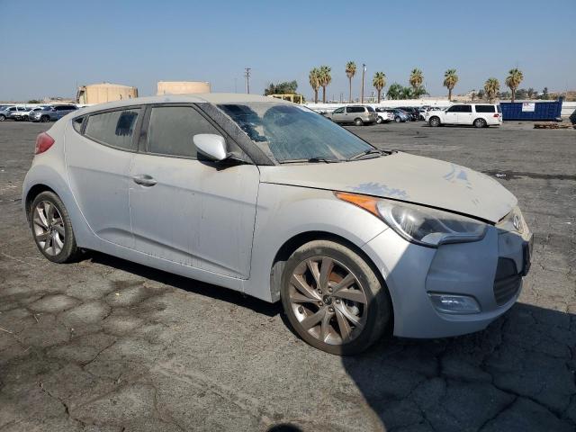 VIN KMHTC6AD5HU311559 2017 Hyundai Veloster no.4