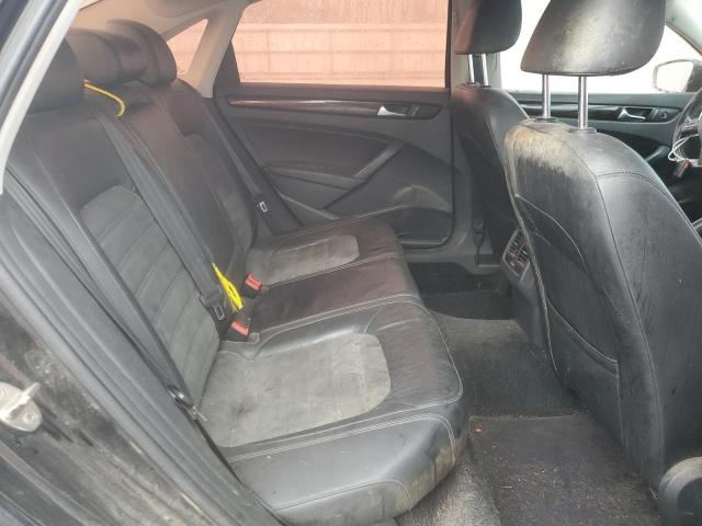 2015 VOLKSWAGEN PASSAT SEL - 1VWCV7A33FC027701