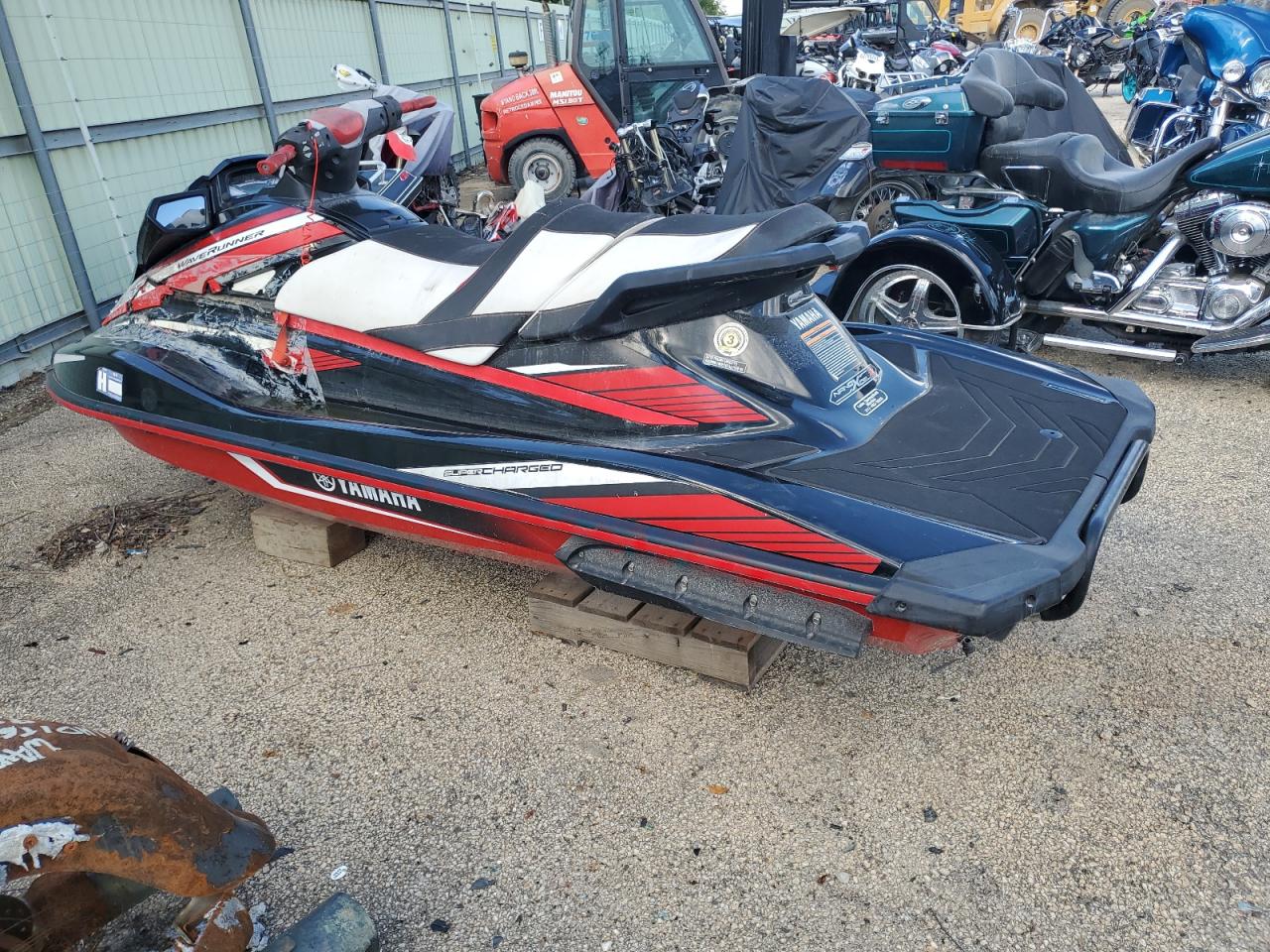 Lot #2848577955 2019 YAMAHA WAVERUNNER