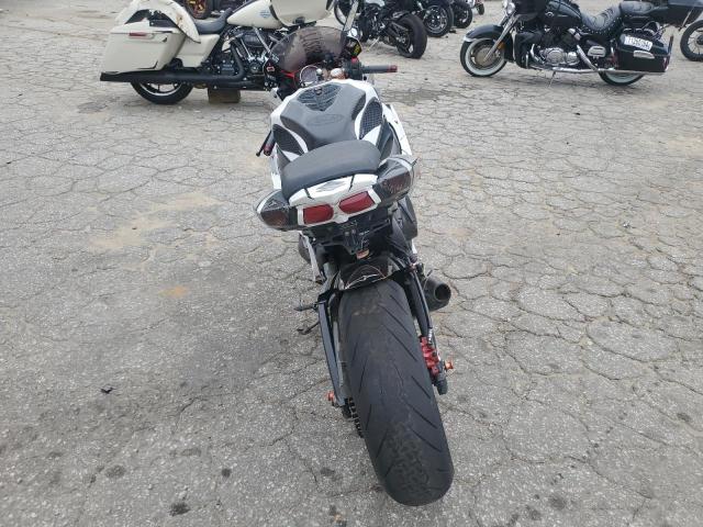 2014 SUZUKI GSX-R1000 - JS1GT78A4E2101365
