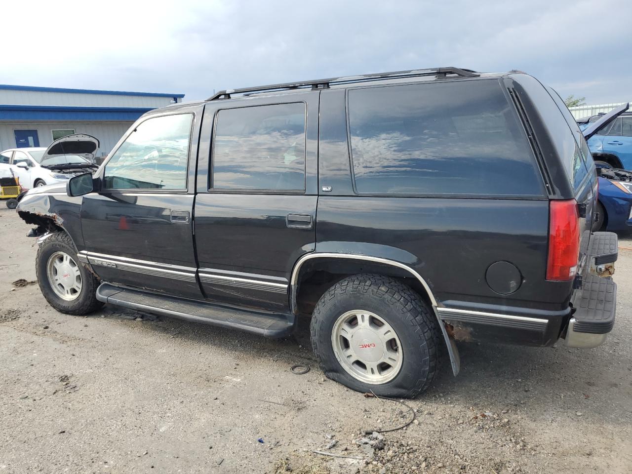 Lot #2838561875 1999 GMC YUKON