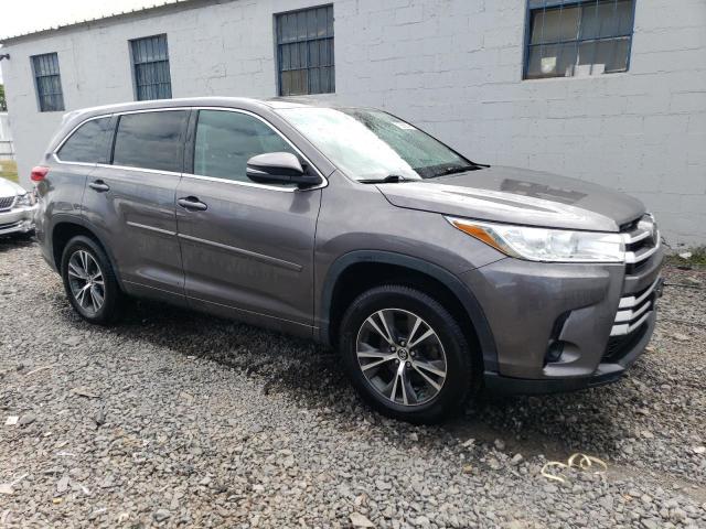 VIN 5TDZARFH2HS026856 2017 Toyota Highlander, LE no.4