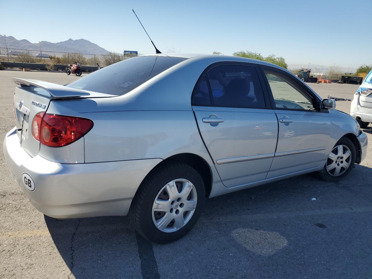 TOYOTA COROLLA CE 2005 silver  gas 1NXBR32E25Z351626 photo #4