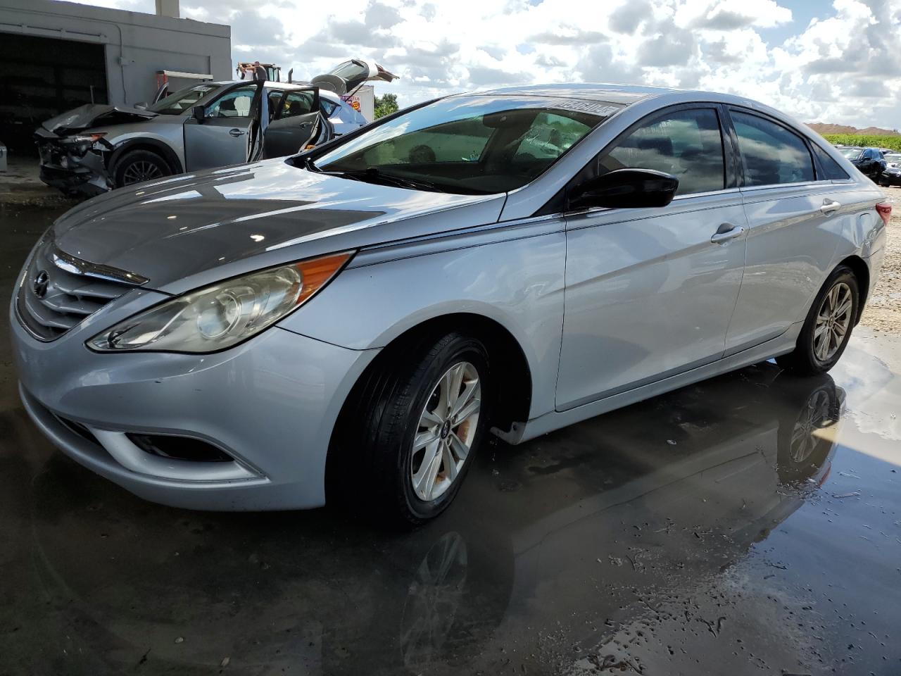 Hyundai Sonata 2011 YFA