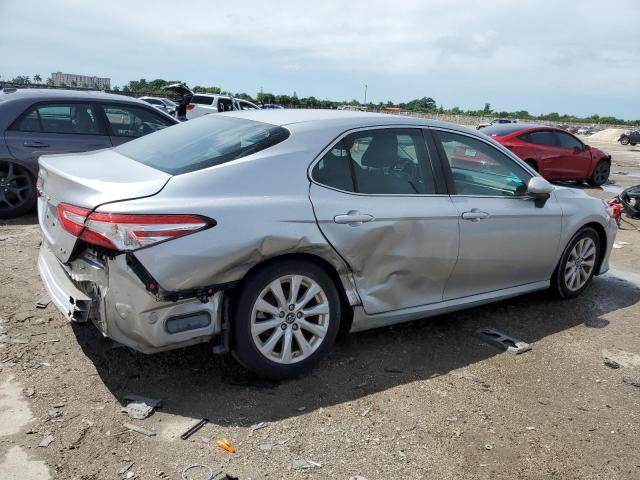 VIN 4T1B11HK0JU106973 2018 Toyota Camry, L no.3