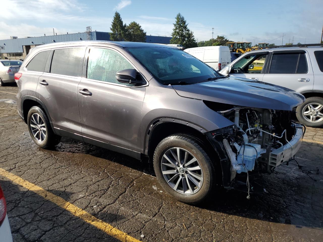 Lot #2876760399 2019 TOYOTA HIGHLANDER