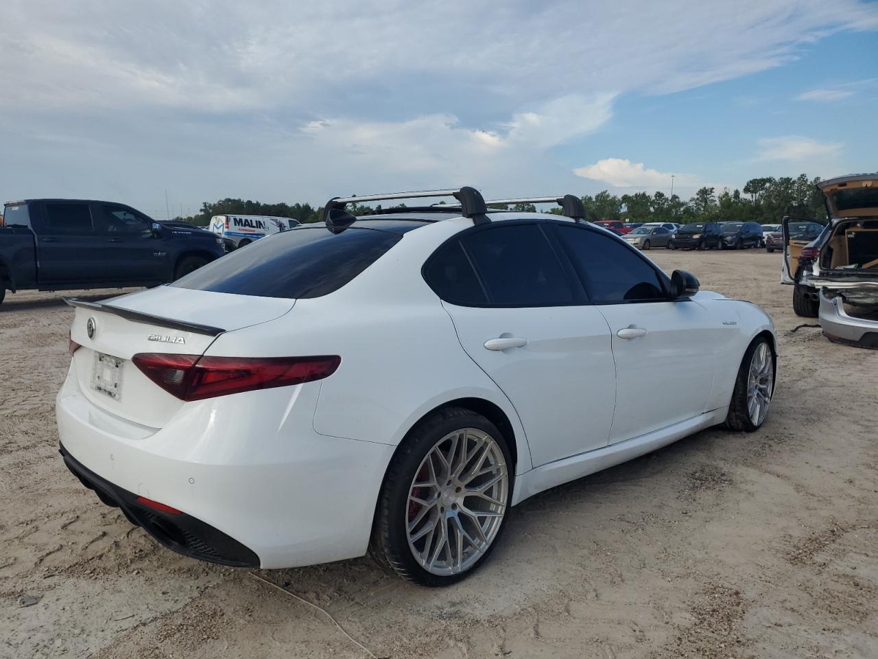 ALFA ROMEO GIULIA SUP 2022 white  gas ZARFAMBNXN7664785 photo #4