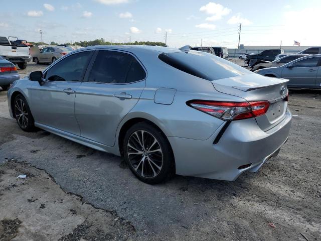 VIN 4T1B11HK5JU537664 2018 Toyota Camry, L no.2