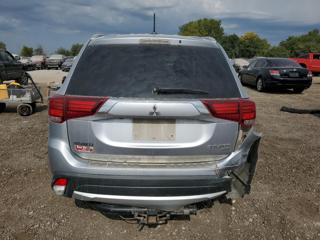 Lot #2972348455 2016 MITSUBISHI OUTLANDER