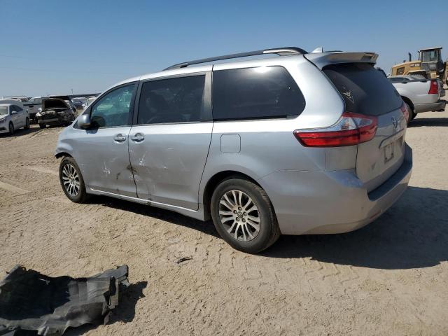 VIN 5TDYZ3DC2JS920595 2018 Toyota Sienna, Xle no.2