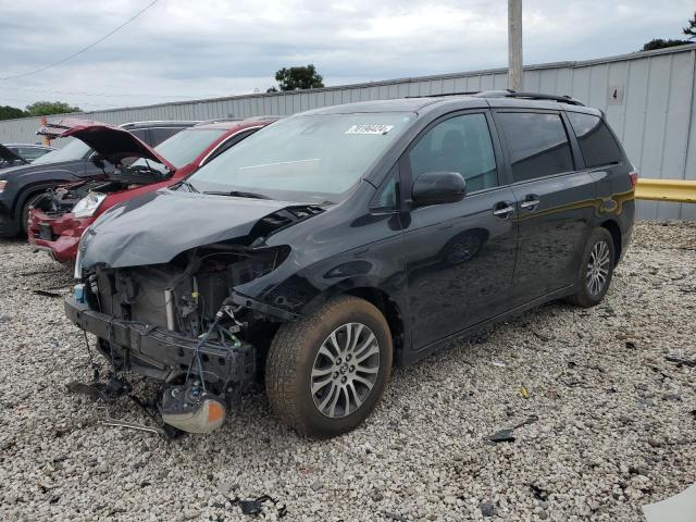 2019 TOYOTA SIENNA XLE - 5TDYZ3DC2KS994441