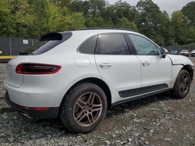 VIN WP1AA2A59HLB04650 2017 Porsche Macan no.3