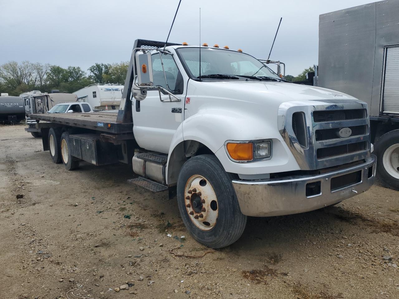 Lot #2892585937 2005 FORD F750 SUPER