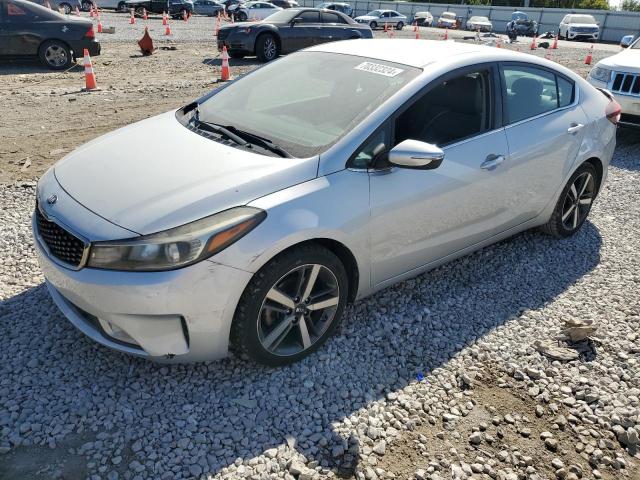 VIN 3KPFL4A85JE218103 2018 KIA Forte, EX no.1