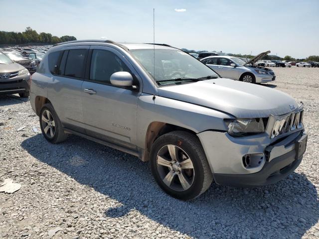 VIN 1C4NJCEA0HD150653 2017 Jeep Compass, Latitude no.4