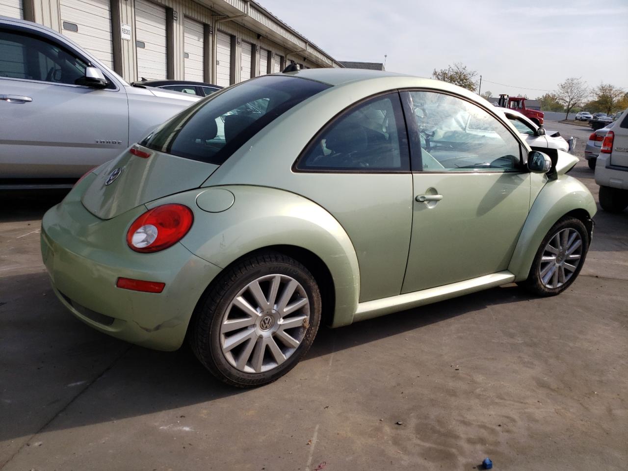 Lot #2940786384 2008 VOLKSWAGEN NEW BEETLE