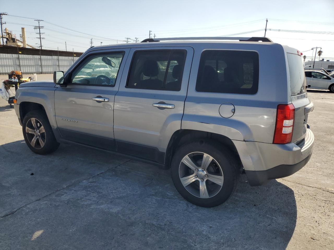 Lot #2937997833 2017 JEEP PATRIOT LA