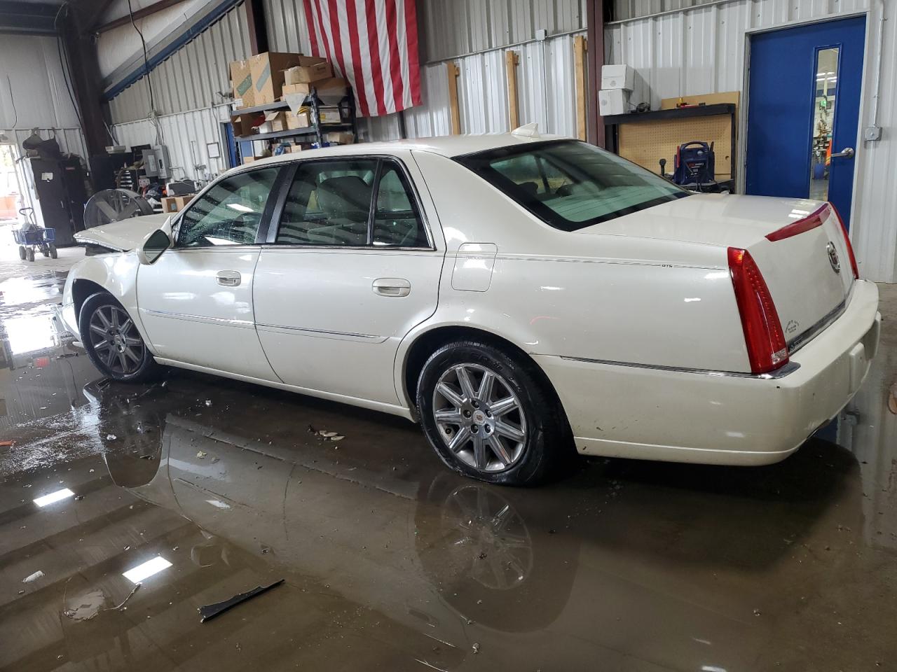 Lot #2926352430 2011 CADILLAC DTS PREMIU