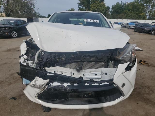 VIN 3MYDLBZV9GY103678 2016 Toyota Scion no.5