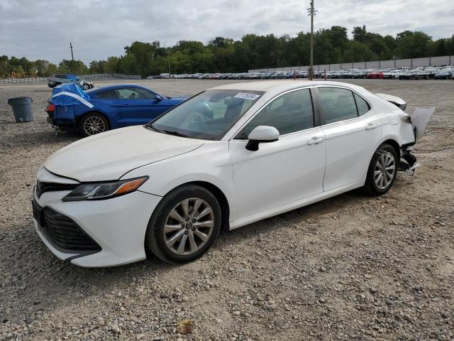 VIN 4T1B11HK2JU575871 2018 Toyota Camry, L no.1