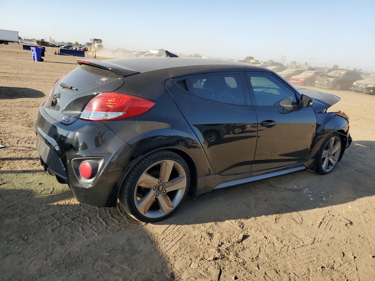 Lot #3004365731 2015 HYUNDAI VELOSTER T