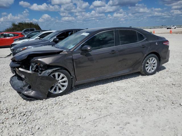 VIN 4T1B11HKXJU099692 2018 Toyota Camry, L no.1