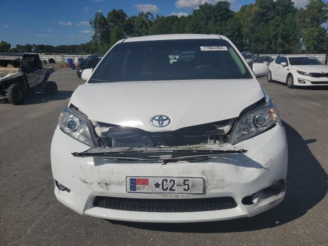 VIN 5TDKK3DC9FS645924 2015 Toyota Sienna, LE no.5