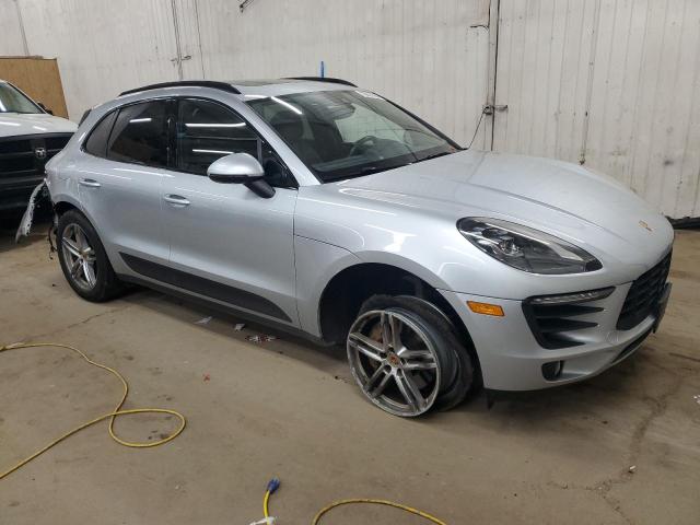 VIN WP1AB2A51JLB36561 2018 Porsche Macan, S no.4