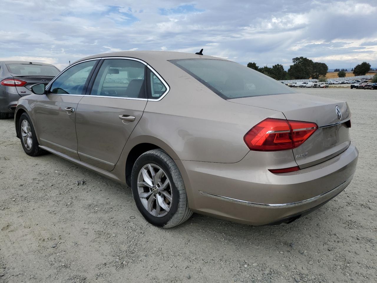 Lot #2928696704 2016 VOLKSWAGEN PASSAT S