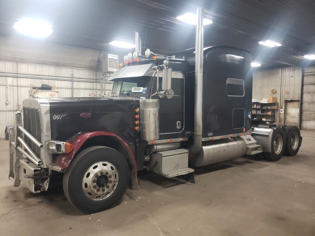 Lot #2919165759 2005 PETERBILT 379