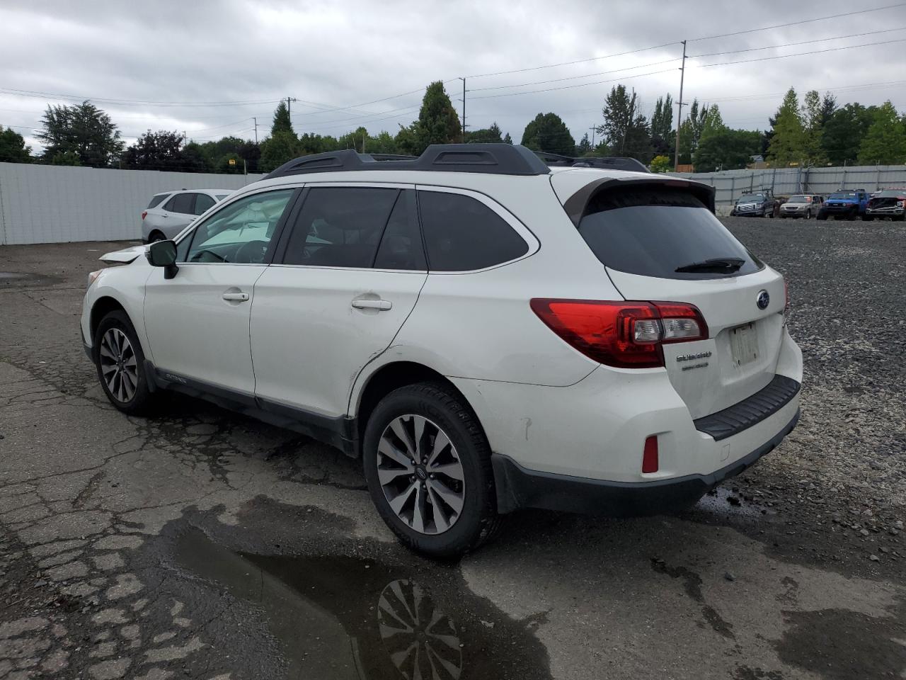 Lot #2974686293 2015 SUBARU OUTBACK 2.